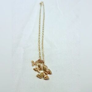NWOT Gold Butterfly Charm Pendant Necklace – Adjustable Chain